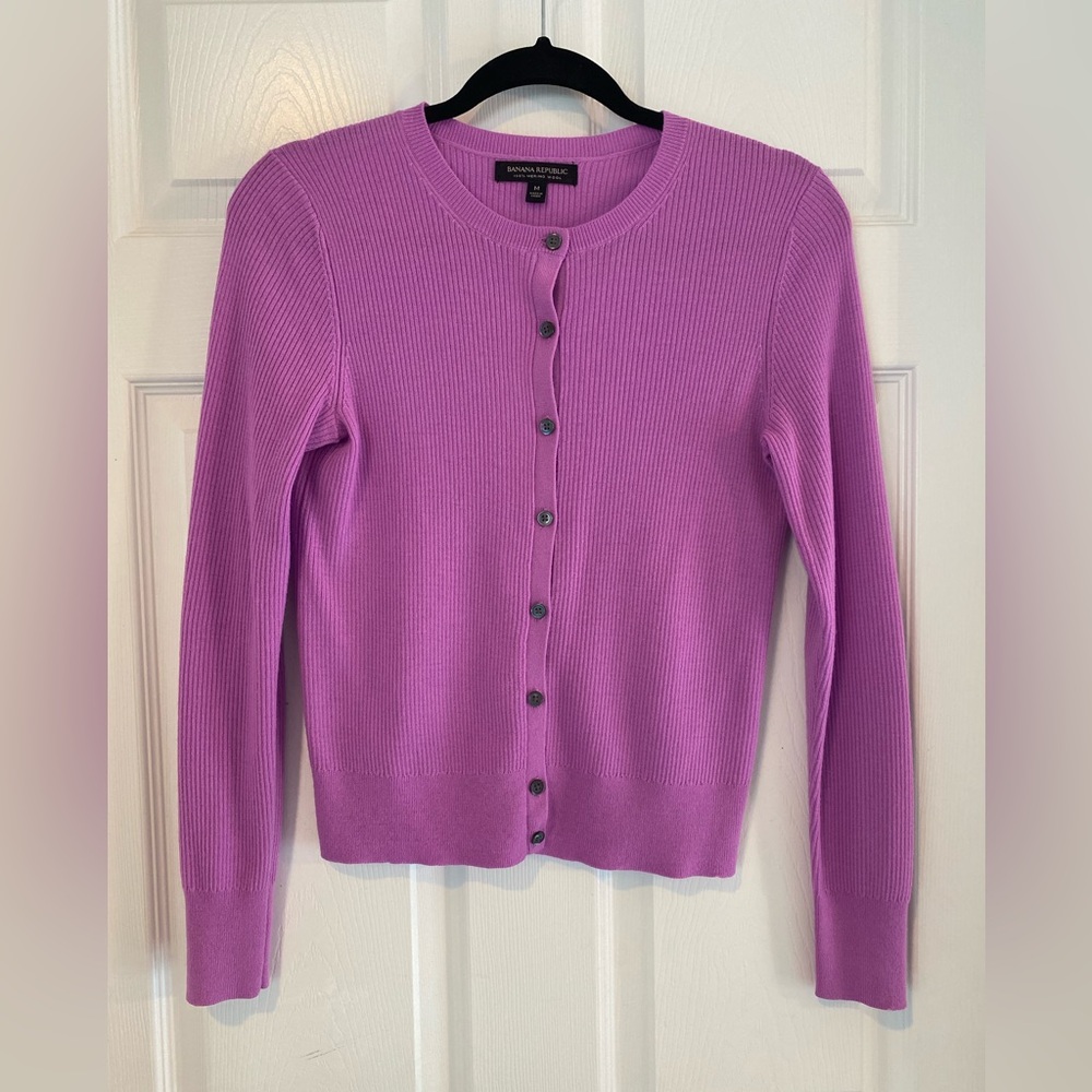 100% Merino Banana Republic Ribbed Lilac Pink Cardigan Sweater size medium
